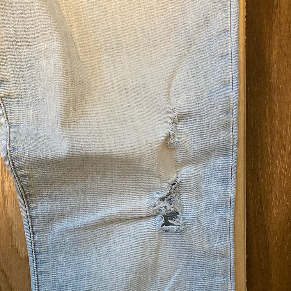 Kut from the Kloth Light Blue Denim - Picture 5 of 5